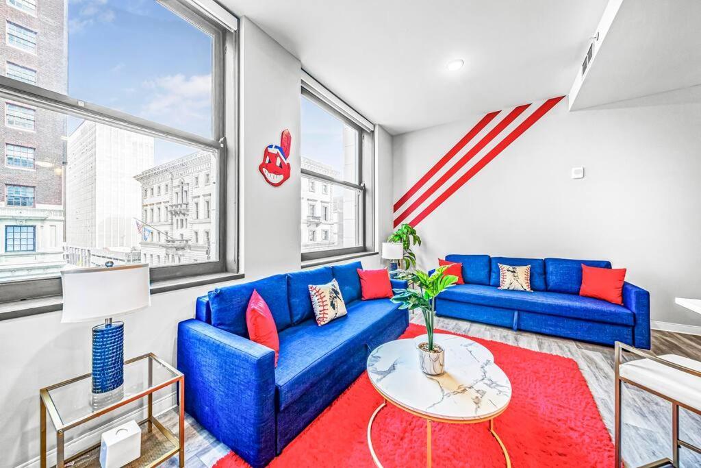 2Br Unit In The Heart Of Dt With View Of Playhouse Square, Pool & Gym Access- 305 Leilighet Cleveland Eksteriør bilde